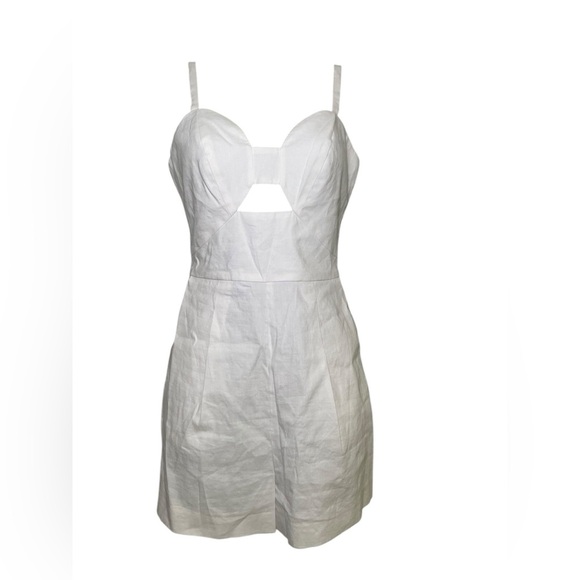 Bebe New NWT Linen Blend White Romper - Picture 2 of 7